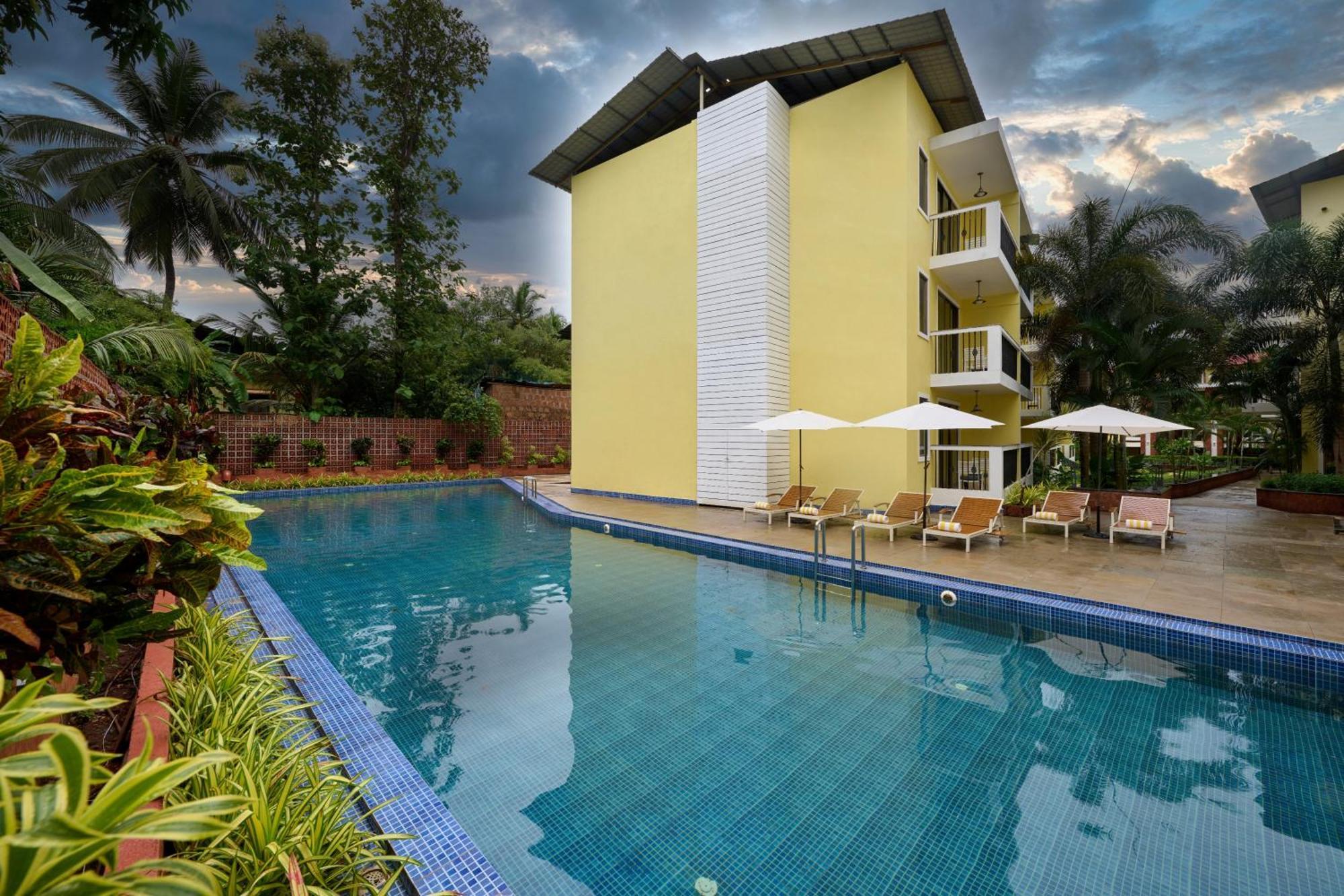 Sea Breeze Sarovar Portico Varca Goa Hotel Exterior foto