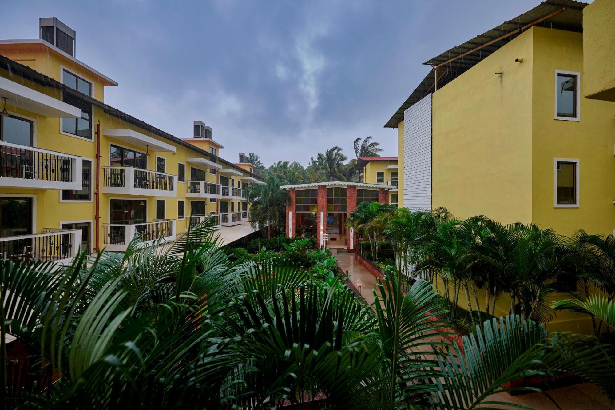 Sea Breeze Sarovar Portico Varca Goa Hotel Exterior foto